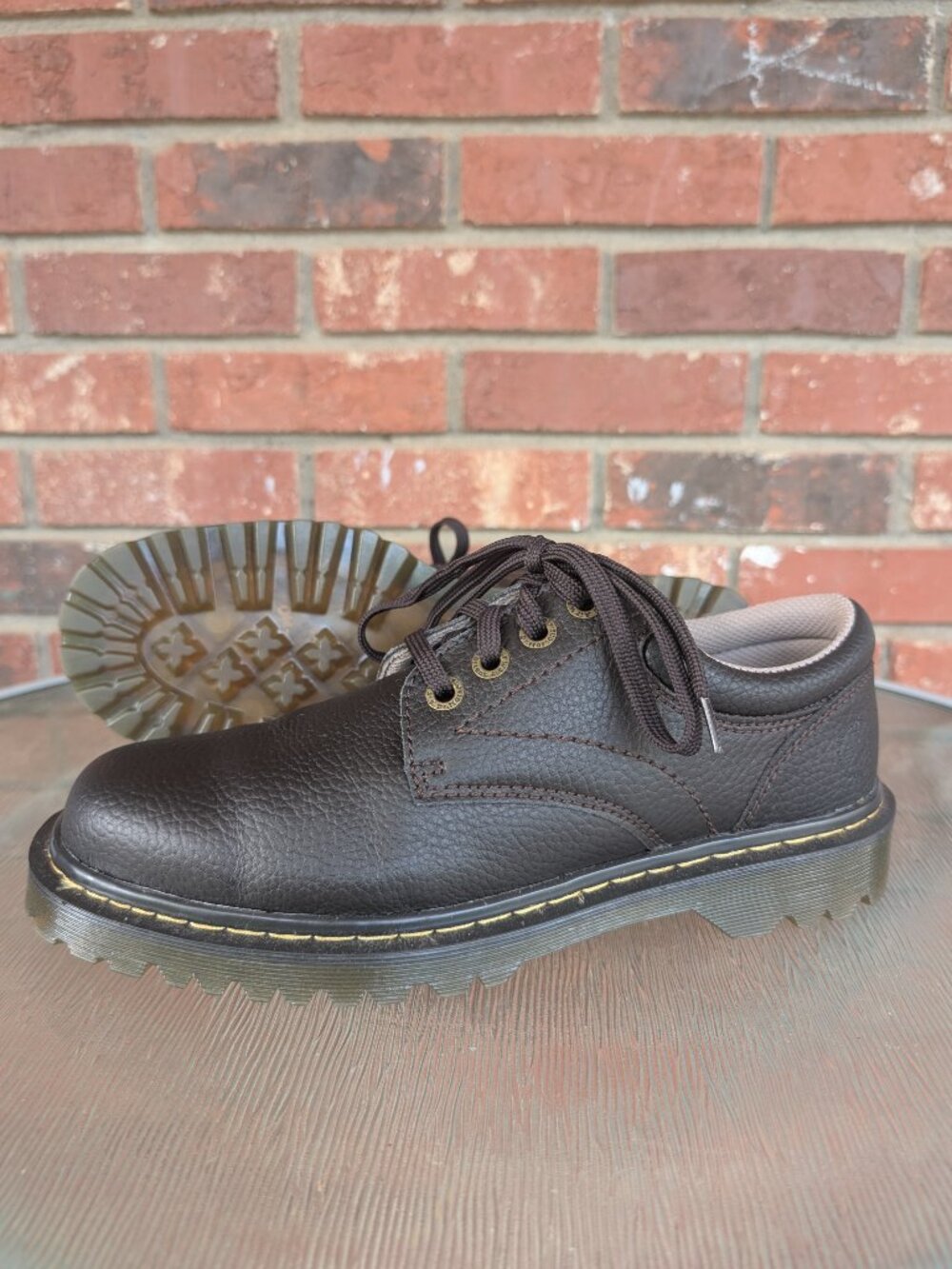 Mens Dr. "Doc" Martens Brown Leather Oxfords Shoes Size 10 M